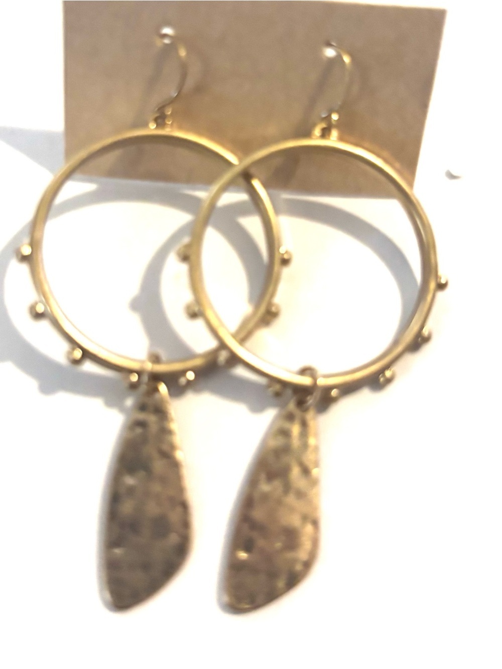 Fashion Jewelry Gold Hoop Earrings with Dangle Textured Pendants